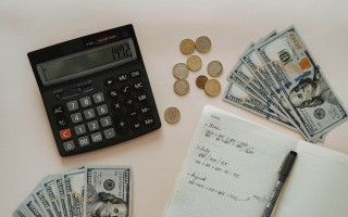 区间放量的原因有哪些？区间放量对市场的影响是什么？