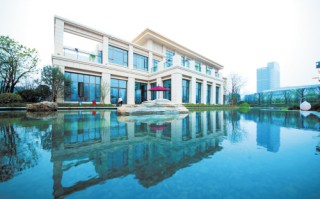 高层顶楼居住有何特点？选择高层顶楼需考虑哪些因素？