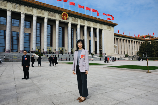 全国人大代表周燕芳：建议由各地政府牵头搭建医保商保直赔平台